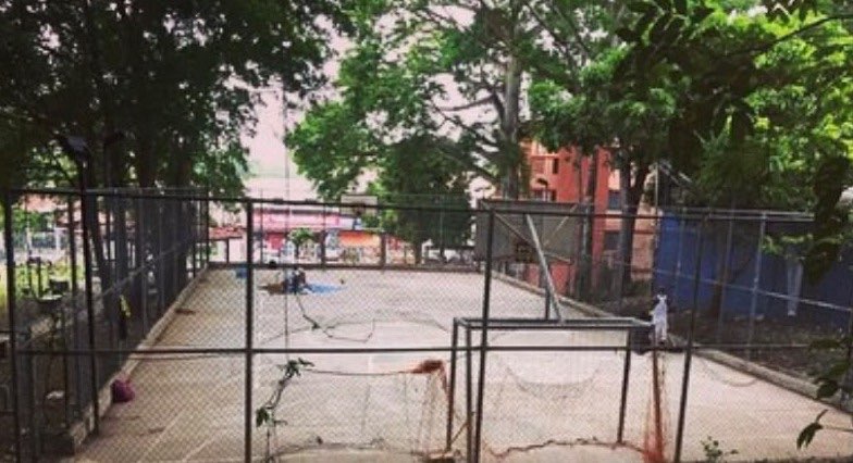 Cancha antes de la instalación